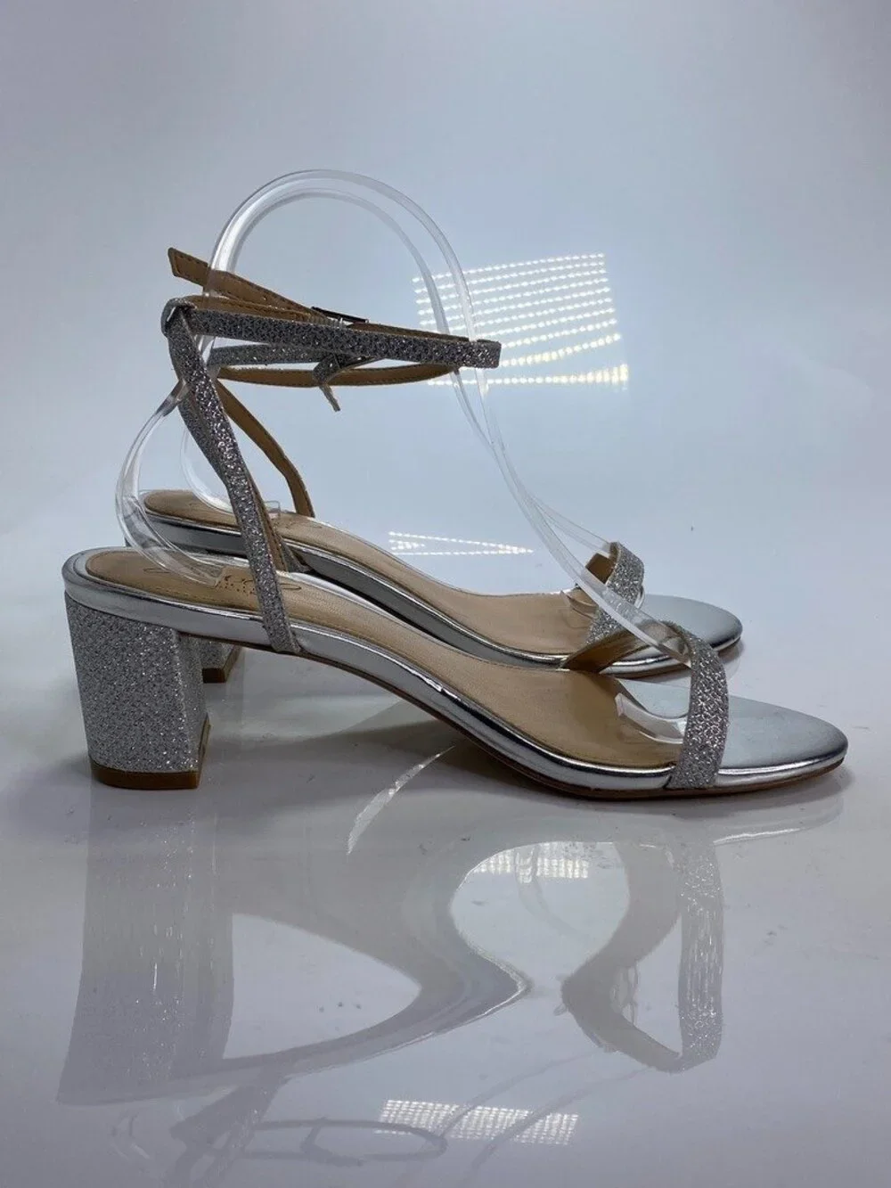 Jewel Badgley Mischka Women's Silver Glitter Strap Almond Toe Heel Sandal Sz 7.5